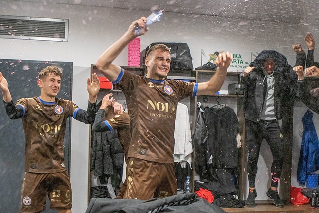 的抗风险能 的抗风险能